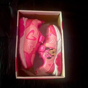 New in box Minnie Mouse shoes